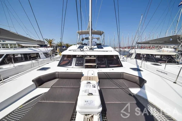 Nautitech 46 Fly - Yacht Charter Sailica