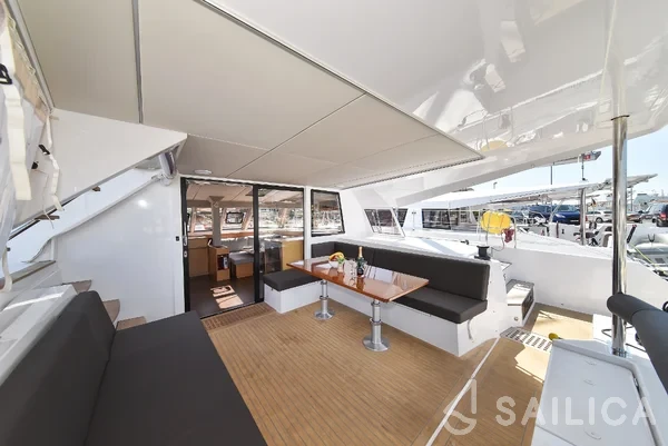 Nautitech 46 Fly - Yacht Charter Sailica