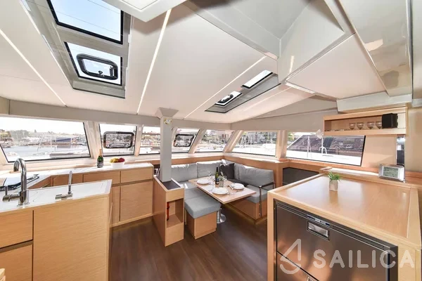 Nautitech 46 Fly - Yacht Charter Sailica