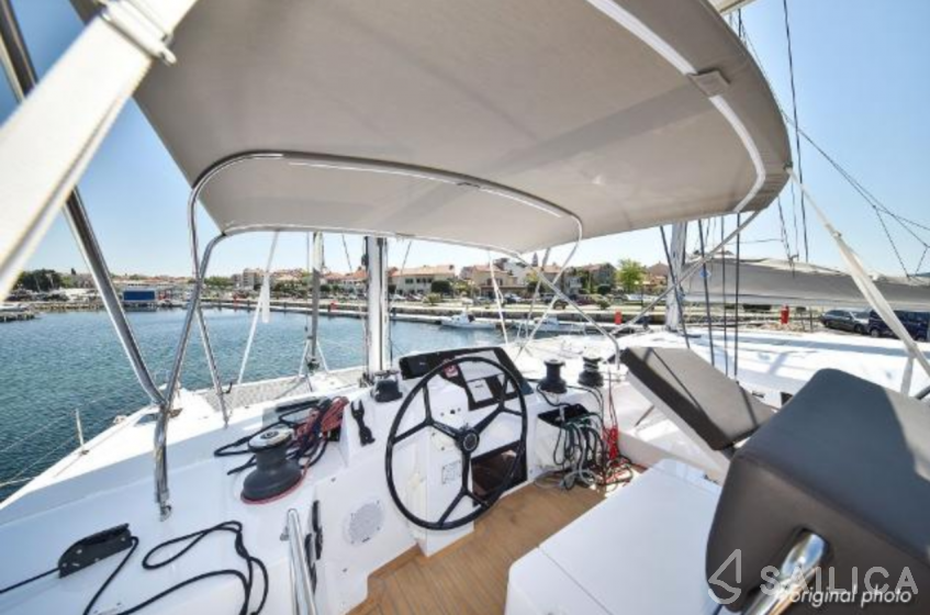 Nautitech 46 Fly - Yacht Charter Sailica