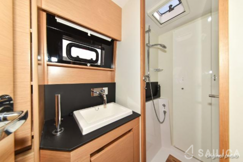 Nautitech 46 Fly - Yacht Charter Sailica