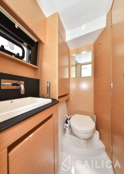 Nautitech 46 Fly - Yacht Charter Sailica