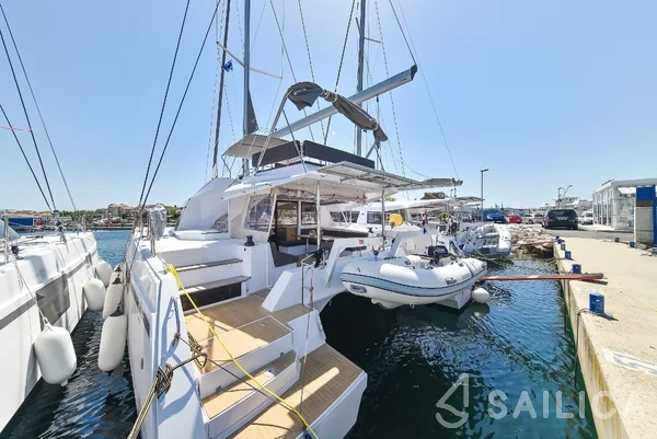 Nautitech 46 Fly - Yacht Charter Sailica