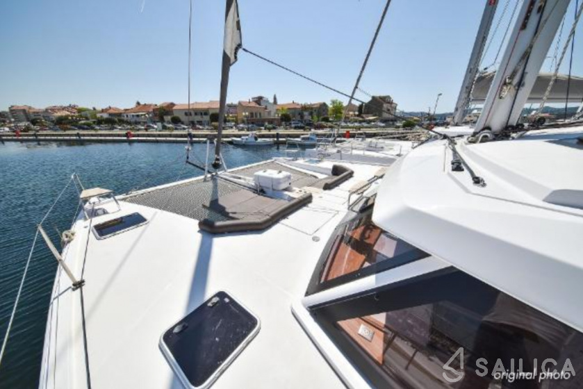 Nautitech 46 Fly - Yacht Charter Sailica