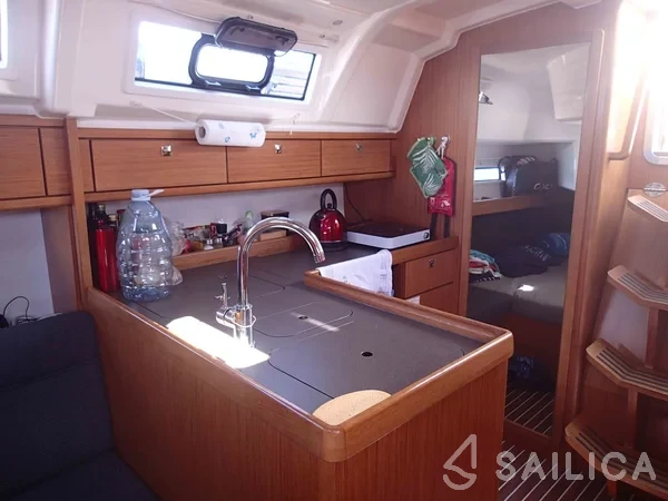 Bavaria 37 Cruiser - Yacht Charter Sailica