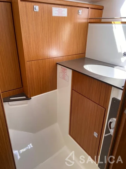 Bavaria 37 Cruiser - Yacht Charter Sailica