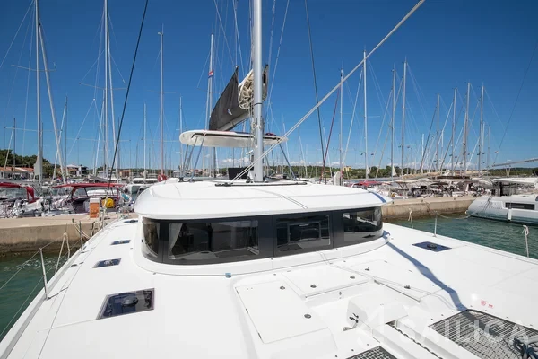 Lagoon 46  - Yacht Charter Sailica