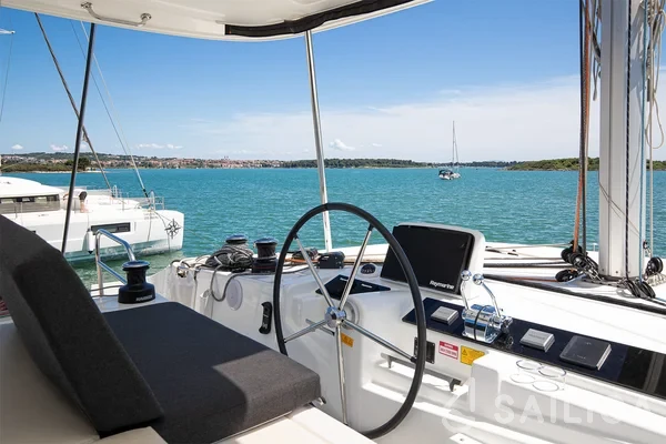 Lagoon 46  - Yacht Charter Sailica