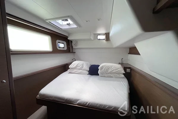 Lagoon 450  Flybridge - Yacht Charter Sailica