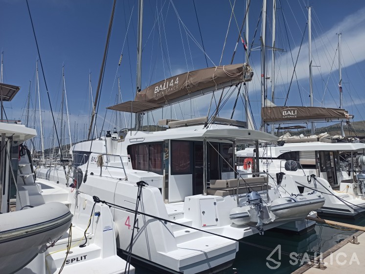 Bali 4.4 - Yacht Charter Sailica
