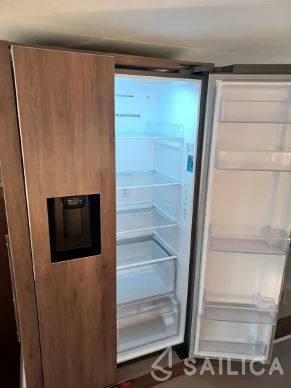 Bali 4.4 - Yacht Charter Sailica