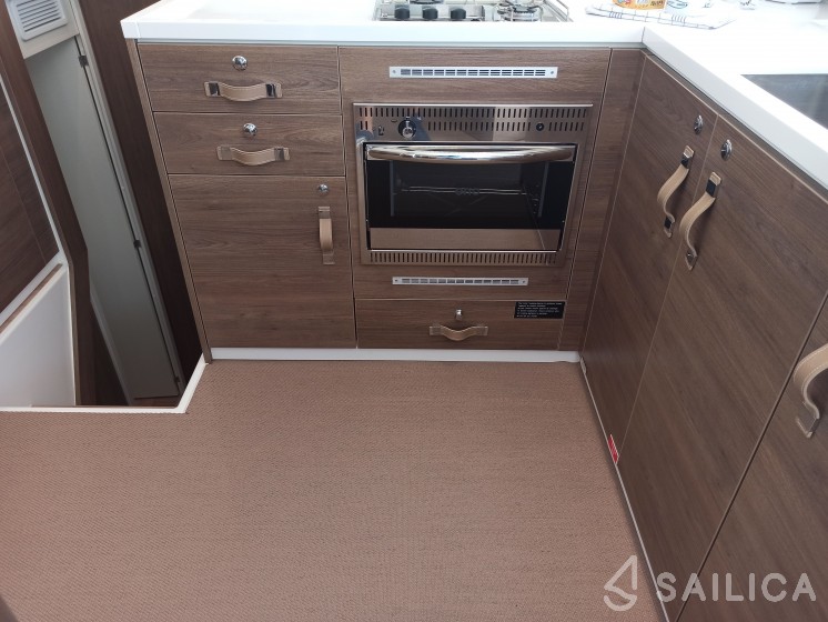 Bali 4.4 - Yacht Charter Sailica