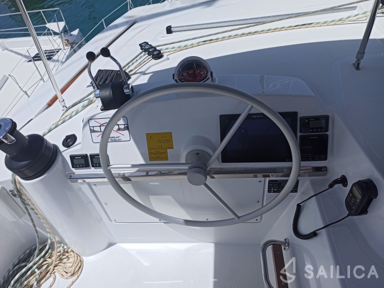 Bali 4.4 - Yacht Charter Sailica