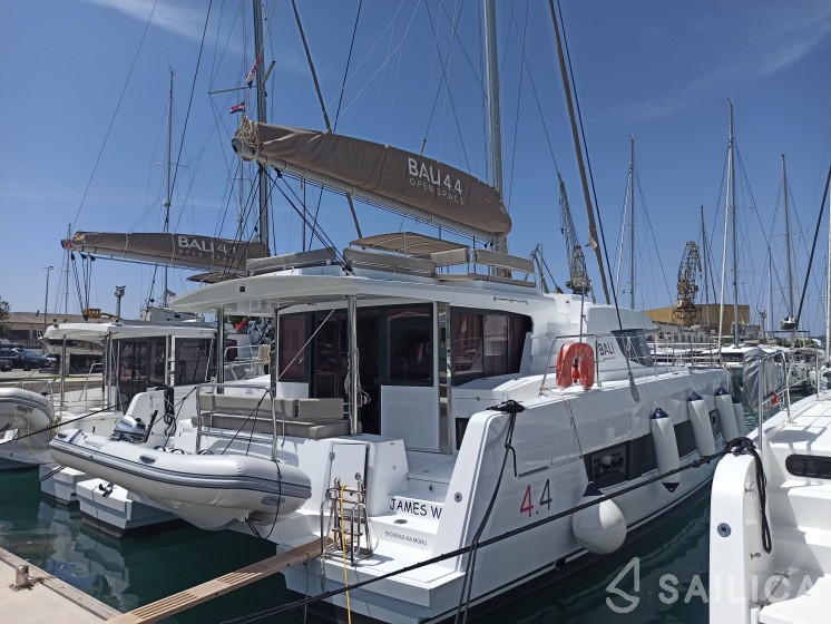 Bali 4.4 - Yacht Charter Sailica