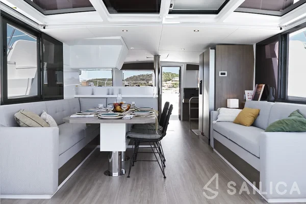 Bali 4.4 - Yacht Charter Sailica