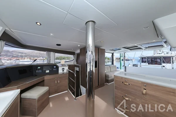 Bali 4.4 - Yacht Charter Sailica