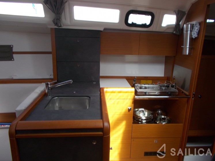 Sun Odyssey 349 - Yacht Charter Sailica