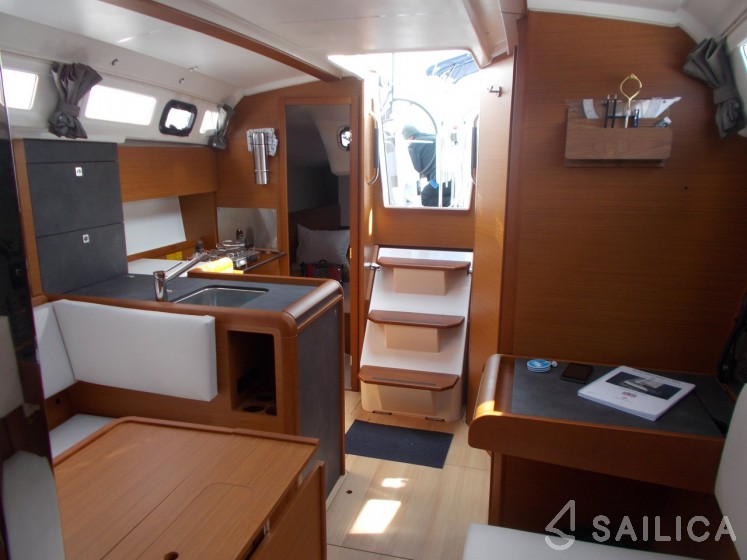 Sun Odyssey 349 - Yacht Charter Sailica
