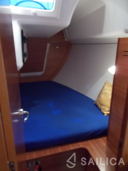 Dufour 350 GL - Yacht Charter Sailica
