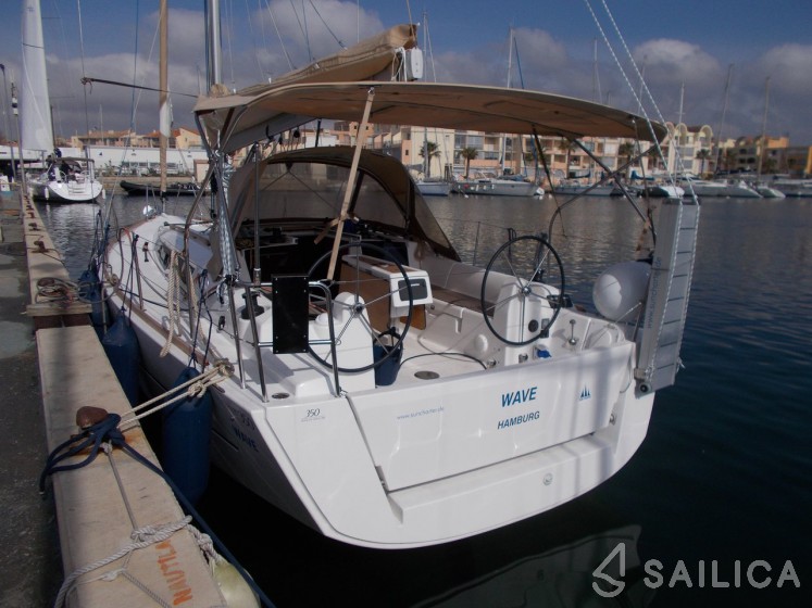 Dufour 350 GL - Yacht Charter Sailica