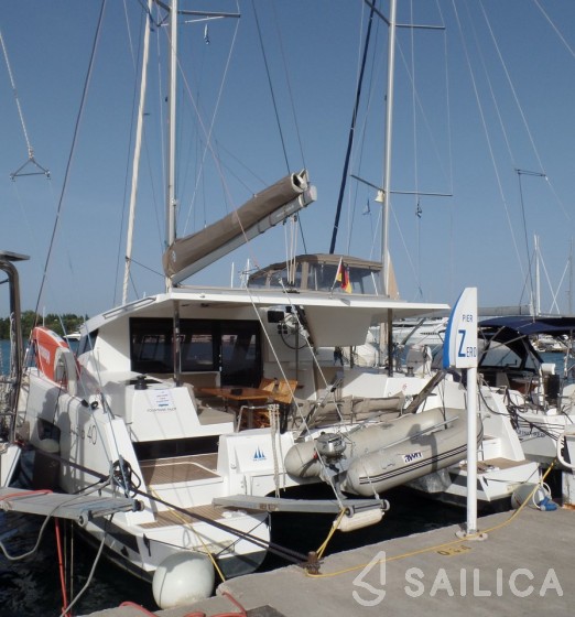 Lucia 40 - Yacht Charter Sailica