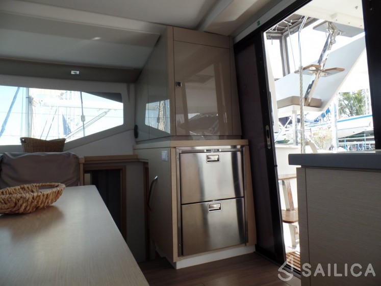 Lucia 40 - Yacht Charter Sailica