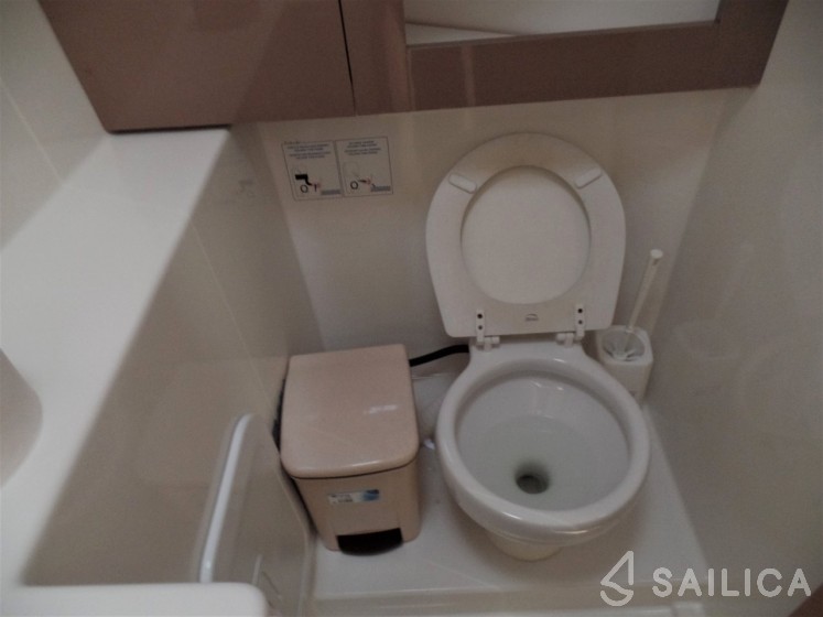 Lucia 40 - Yacht Charter Sailica