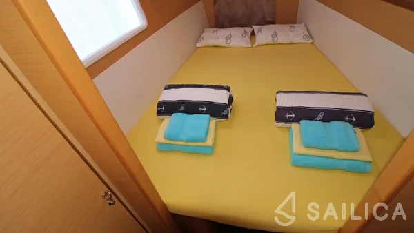 Lagoon 400 - Yacht Charter Sailica