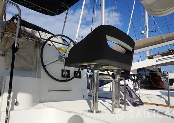 Lagoon 40 - Photo #61 Lagoon 40 - Yacht Charter Sailica