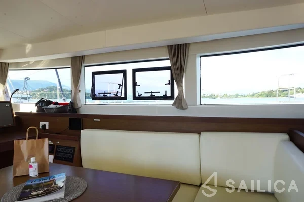 Lagoon 40 - Photo #69 Lagoon 40 - Yacht Charter Sailica
