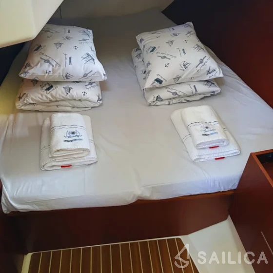 Hanse 415 - Yacht Charter Sailica