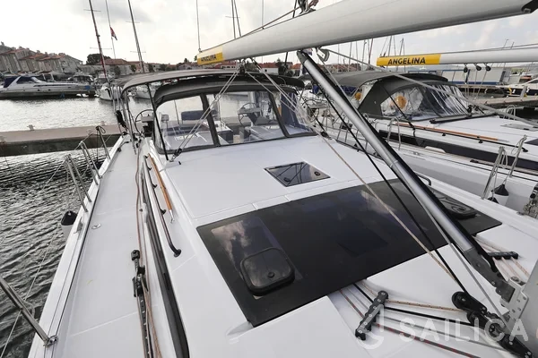 Dufour 470 - Yacht Charter Sailica