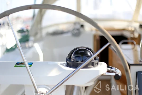 Bavaria 45 Cruiser - Yacht Charter Sailica