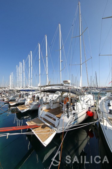 Bavaria 45 Cruiser - Yacht Charter Sailica