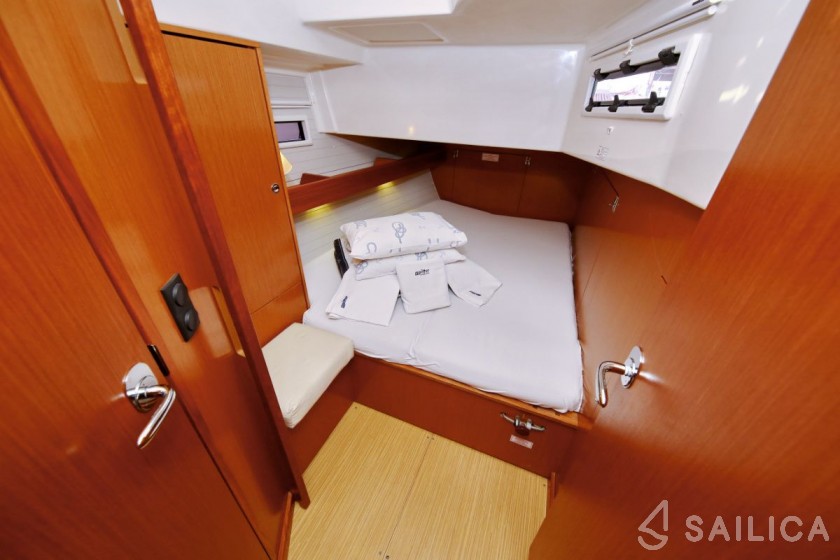 Bavaria 45 Cruiser - Yacht Charter Sailica