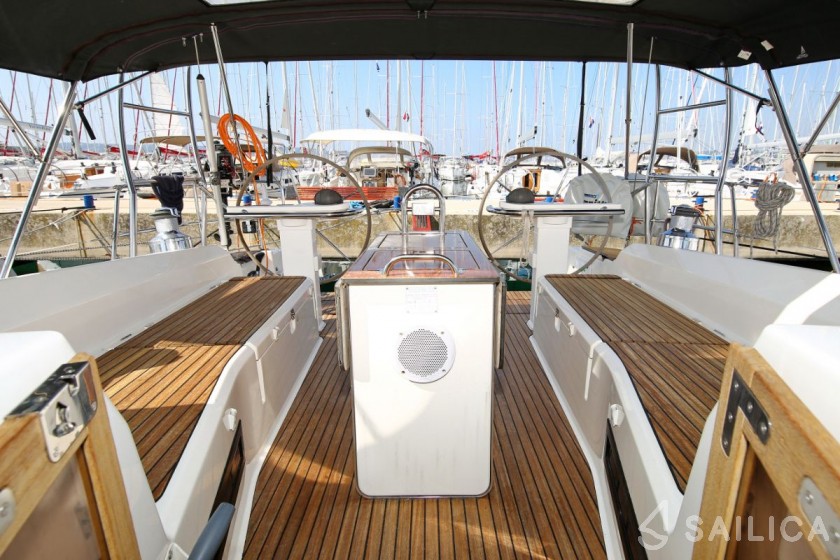 Bavaria 45 Cruiser - Yacht Charter Sailica