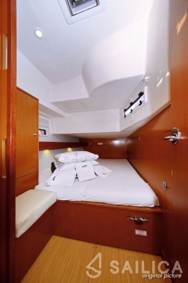 Bavaria 45 Cruiser - Yacht Charter Sailica