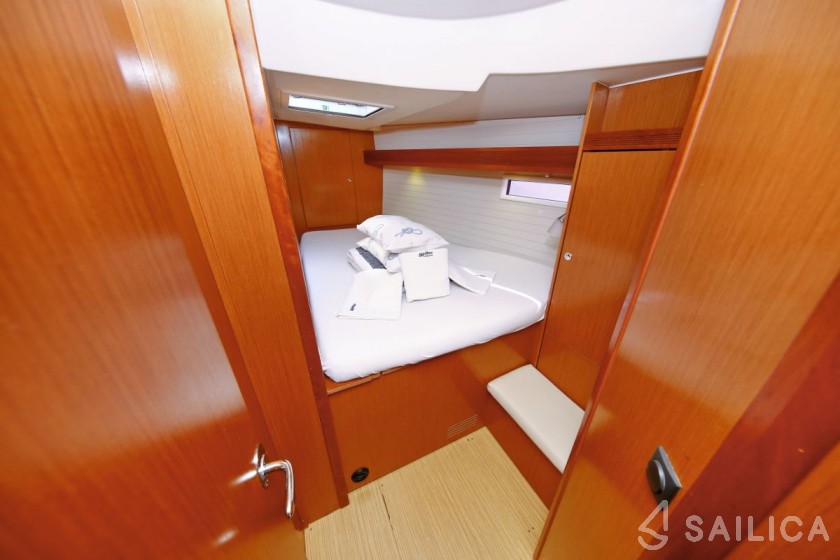 Bavaria 45 Cruiser - Yacht Charter Sailica