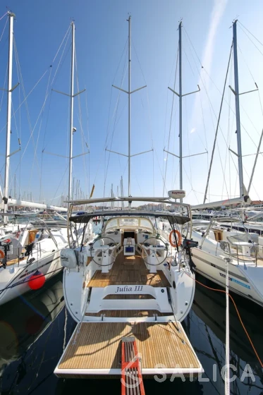 Bavaria 45 Cruiser - Yacht Charter Sailica