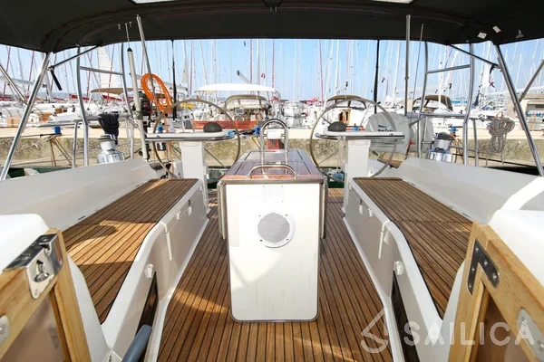 Bavaria 45 Cruiser - Yacht Charter Sailica
