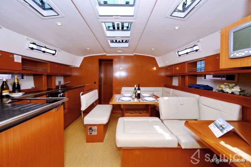 Bavaria 45 Cruiser - Yacht Charter Sailica