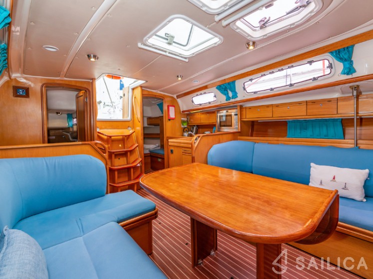 Bavaria 38 Cruiser - Yacht Charter Sailica