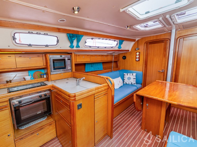 Bavaria 38 Cruiser - Yacht Charter Sailica