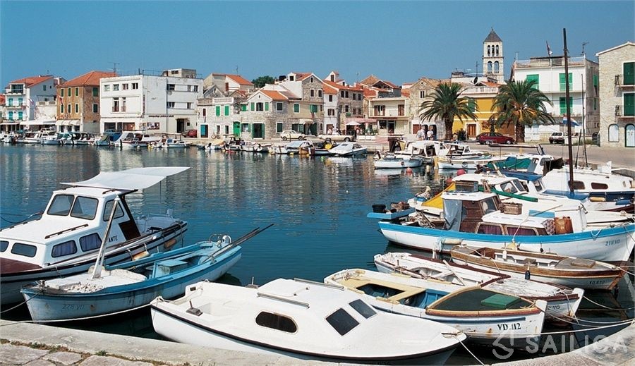 Ven 501 - Yacht Charter Sailica