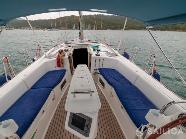 Oceanis 40 - Yacht Charter Sailica