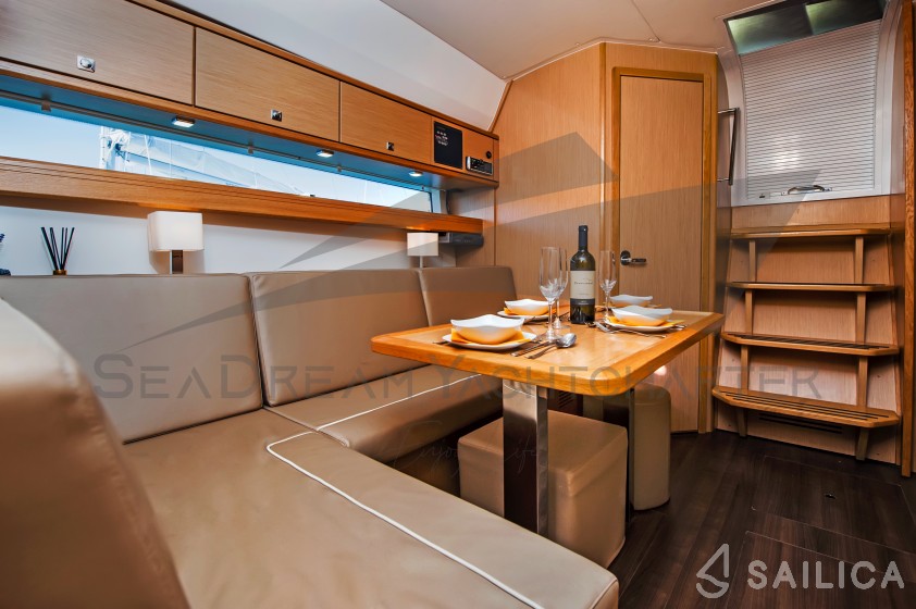 Bavaria Sport 44 - Yacht Charter Sailica