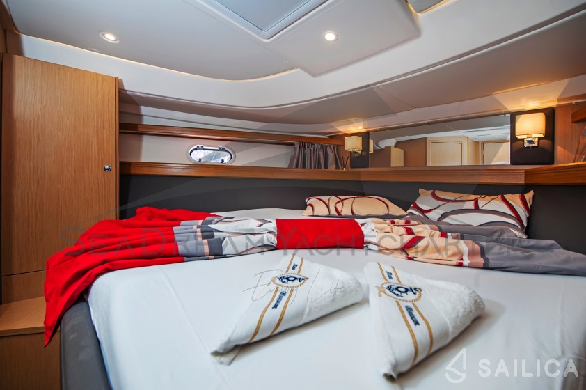 Bavaria Sport 44 - Yacht Charter Sailica