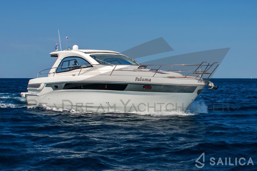 Bavaria Sport 44 - Yacht Charter Sailica