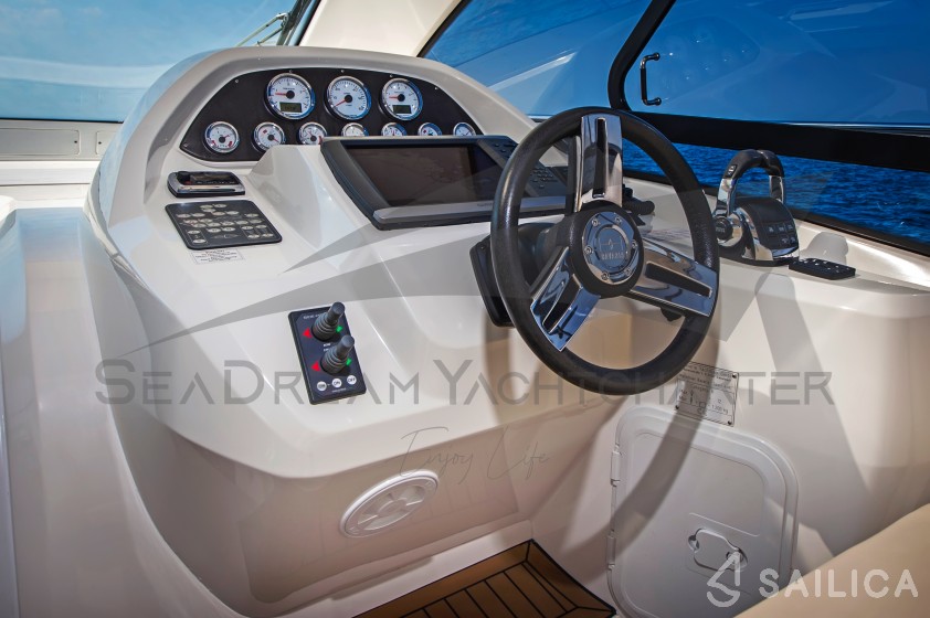 Bavaria Sport 44 - Yacht Charter Sailica