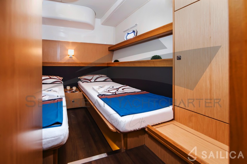 Bavaria Sport 44 - Yacht Charter Sailica